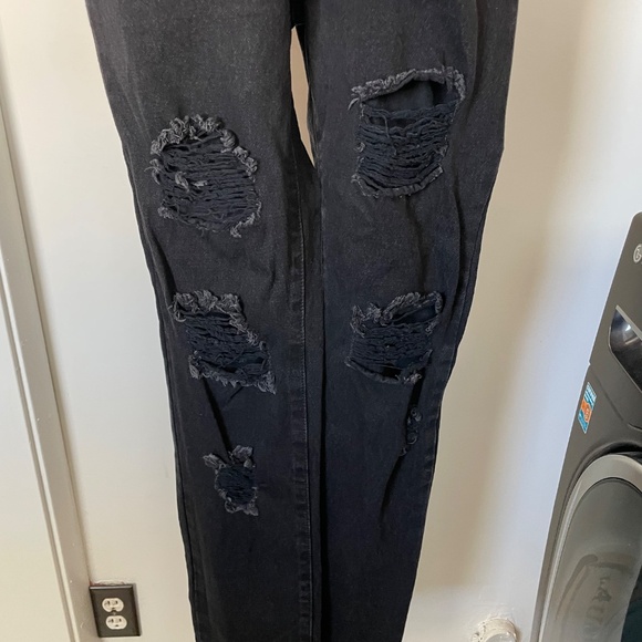 Forever 21 men's distressed overalls - Picture 2 of 5